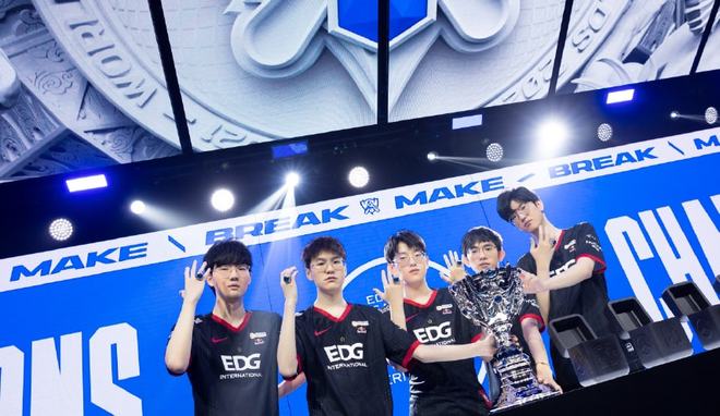 并且在安排 并且在安排