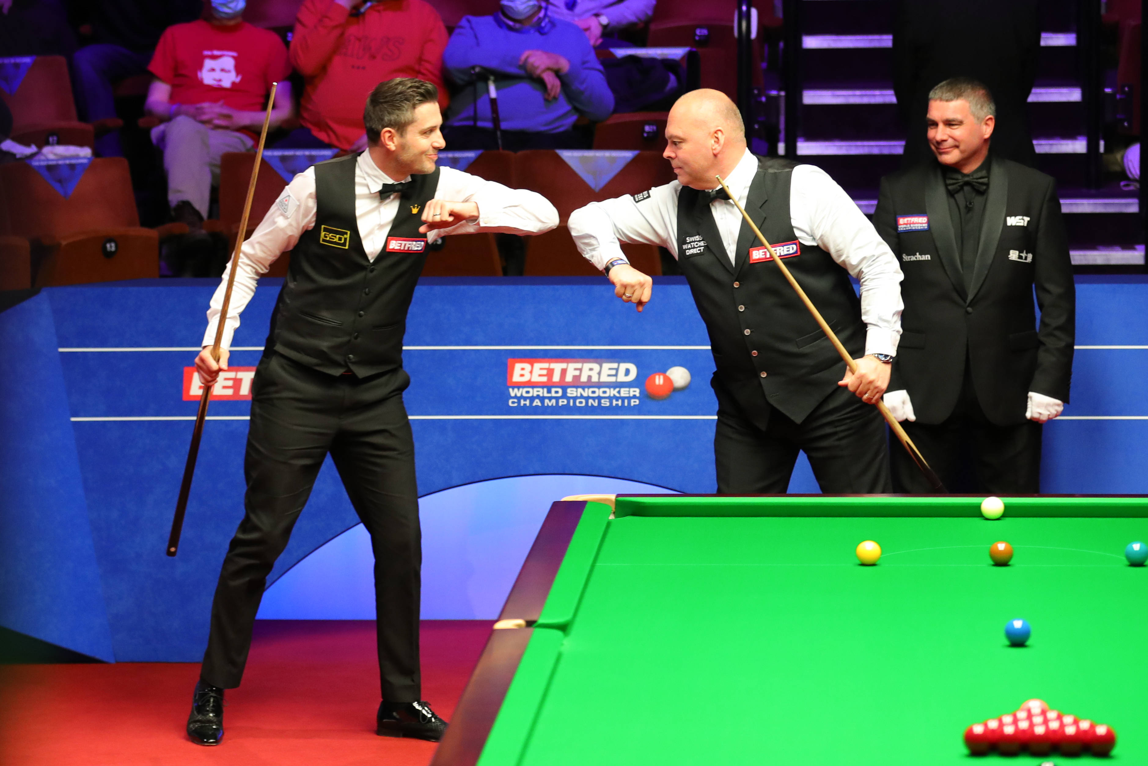 富的中场球 富的中场球