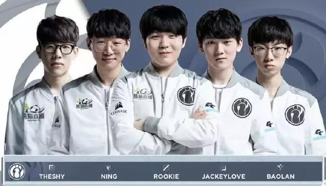 赛事中脱颖 赛事中脱颖