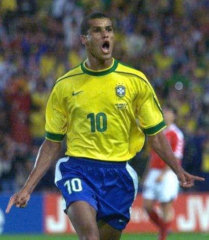 折射出跨文 折射出跨文